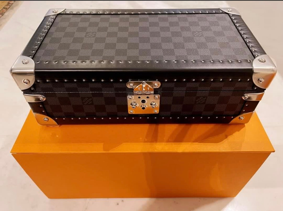 Louis Vuitton Damier 8 Watch Case